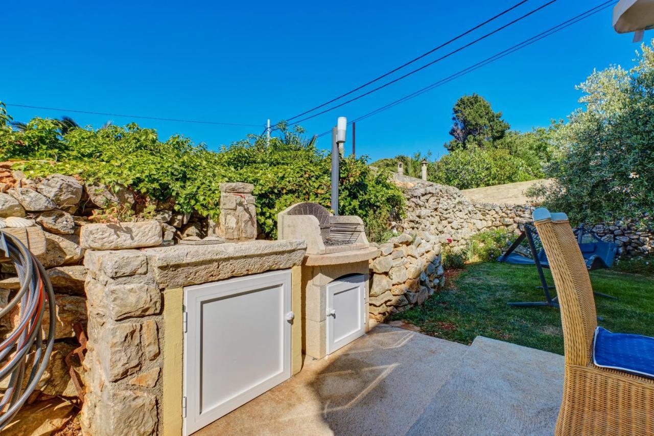 Apartment Tena Veli Losinj Exterior photo