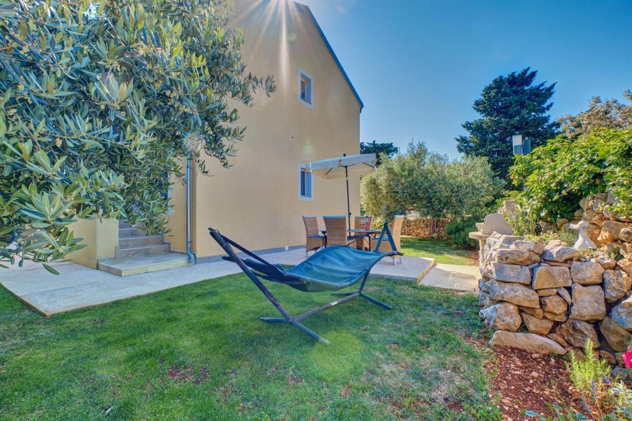 Apartment Tena Veli Losinj Exterior photo